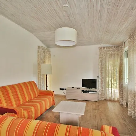 Ba - Lucy - Single - * Lignano Sabbiadoro